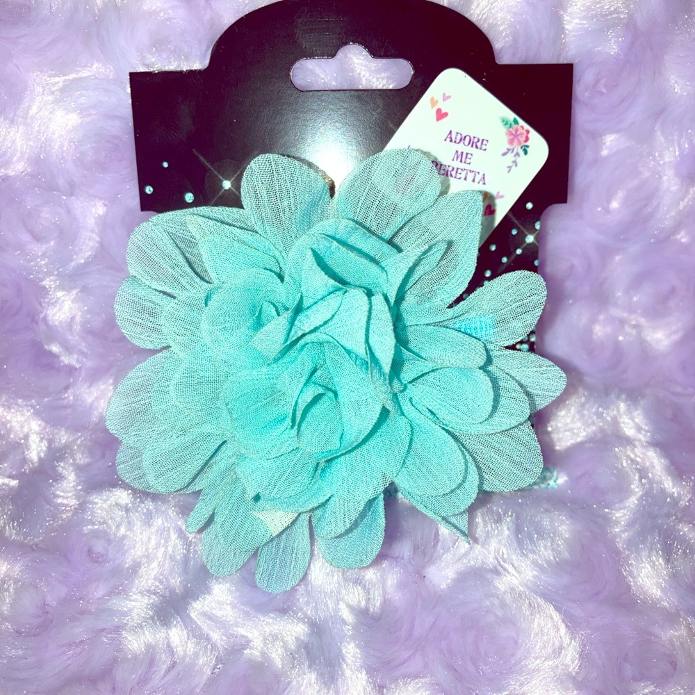 Girls/womans flower hair clips